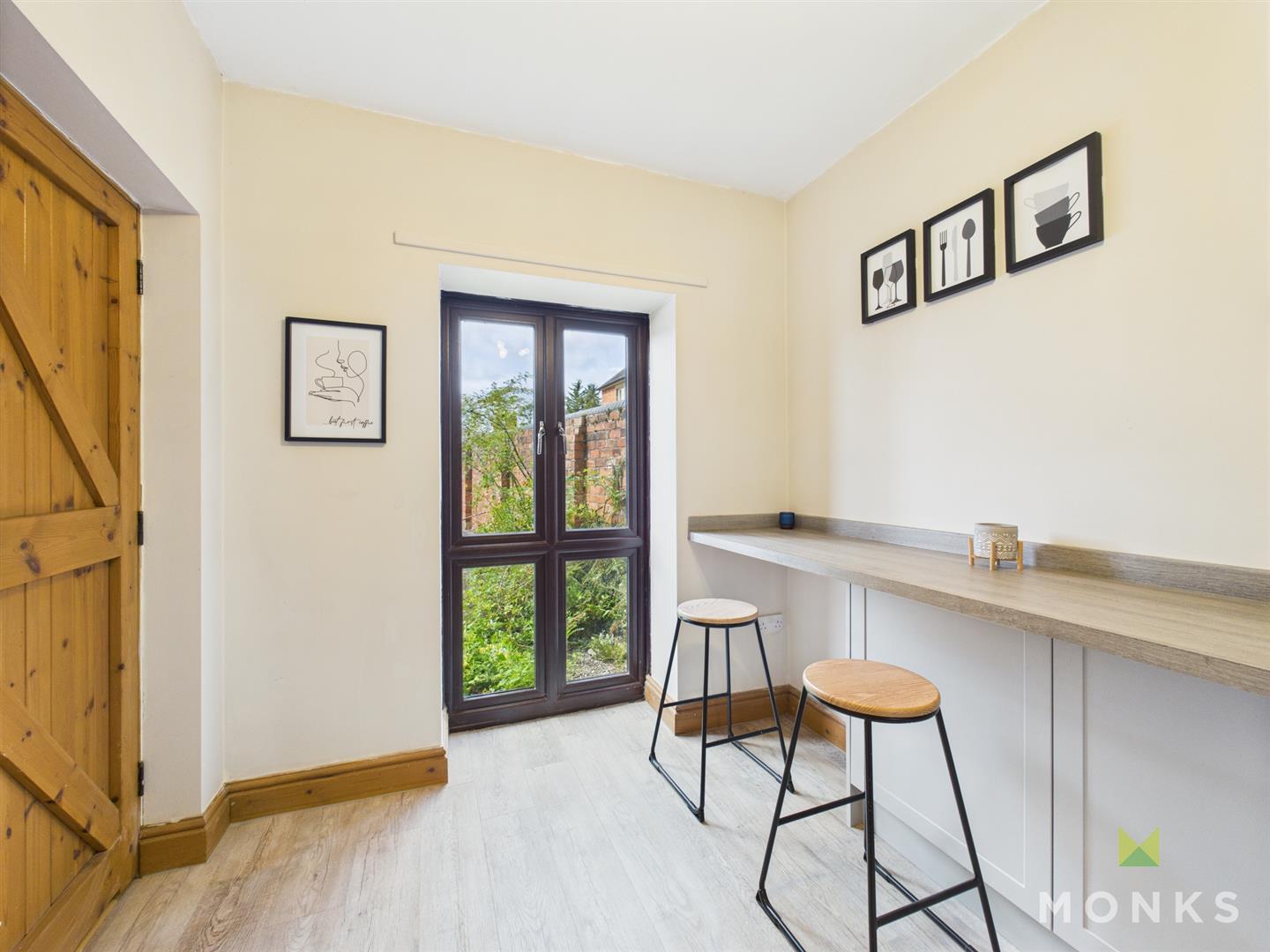 10 Donnett Mews, Oswestry, SY11 4PY SSTC